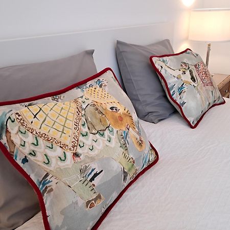 Apartamentos Almirante Hoyos إشبيلية المظهر الخارجي الصورة