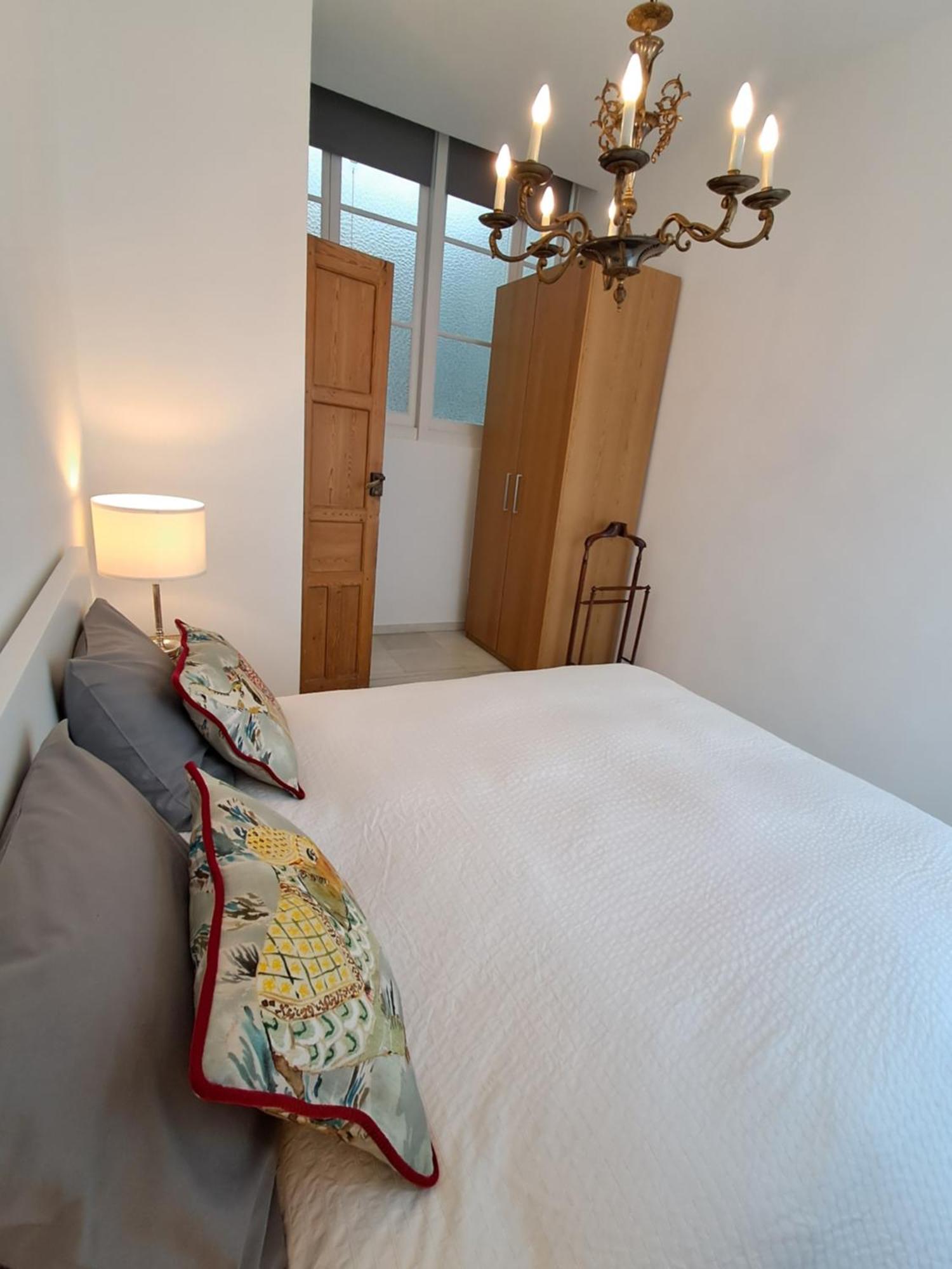 Apartamentos Almirante Hoyos إشبيلية المظهر الخارجي الصورة