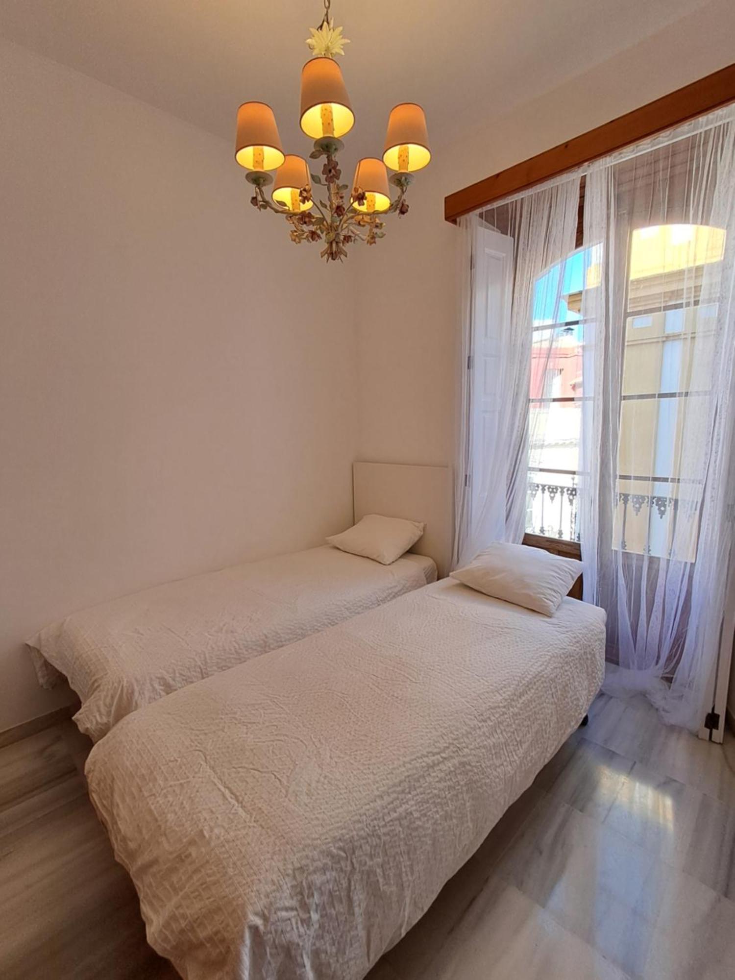 Apartamentos Almirante Hoyos إشبيلية المظهر الخارجي الصورة
